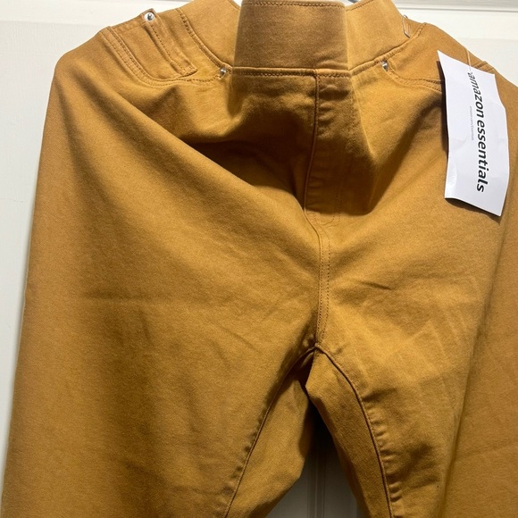 Mustard yellow jegging size 16 women NWT in great condition - Picture 2 of 6